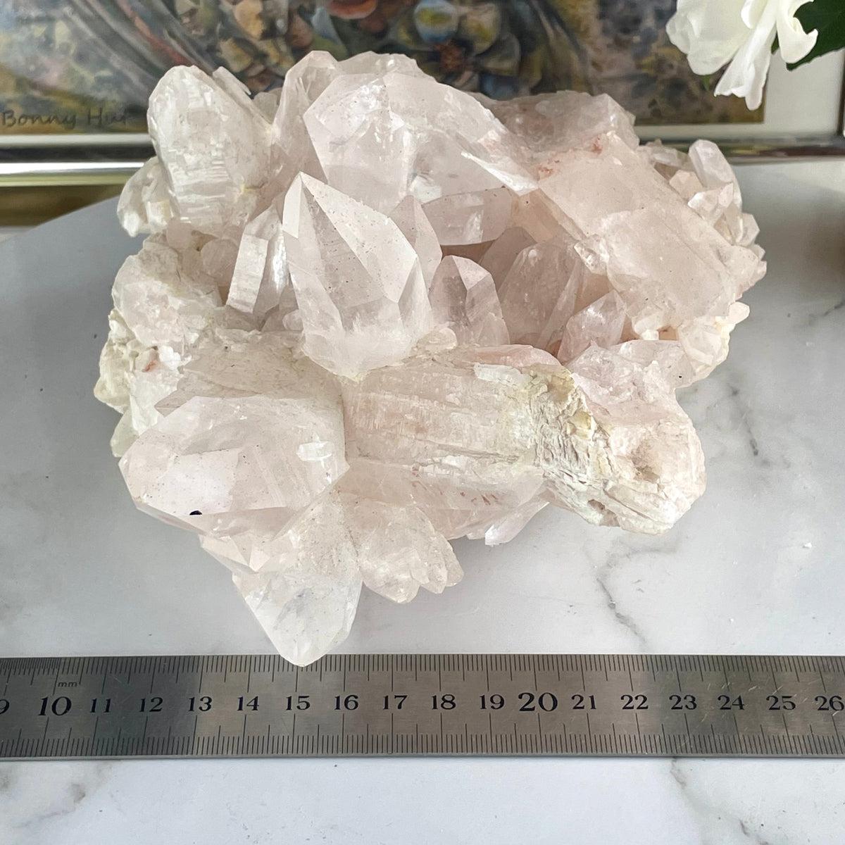 Large Crystal Points