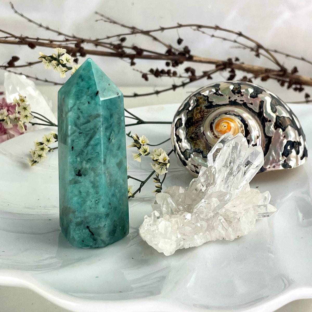 Small Crystal Points