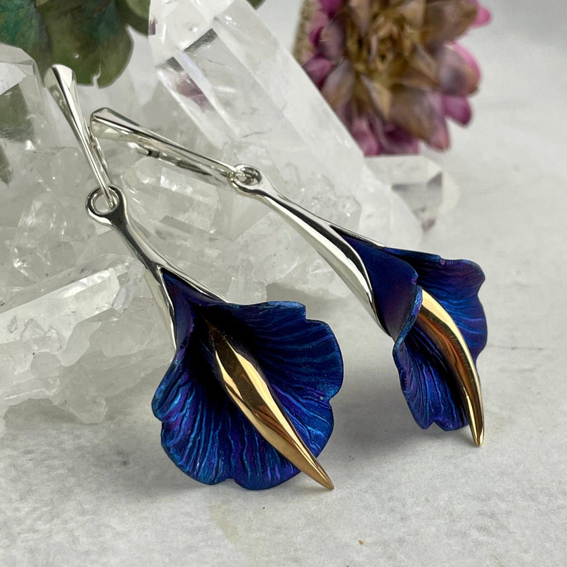 Janusz Szkutnik Titanium, 24ct Gold & Sterling Silver Hand-Etched Scalloped Edged Lily Earrings