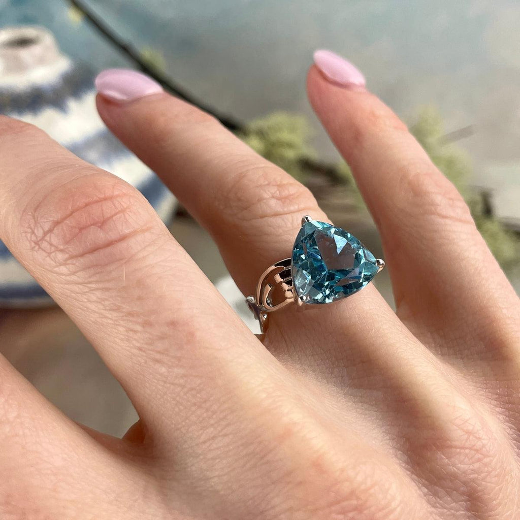 Filigree Band Topaz Ring