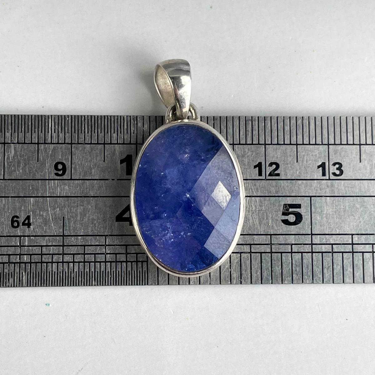 Oval Tanzanite Pendant