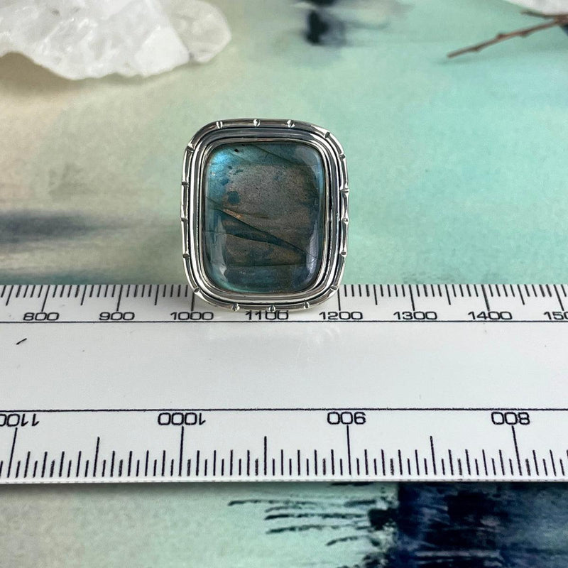 Large Size Labradorite Ring