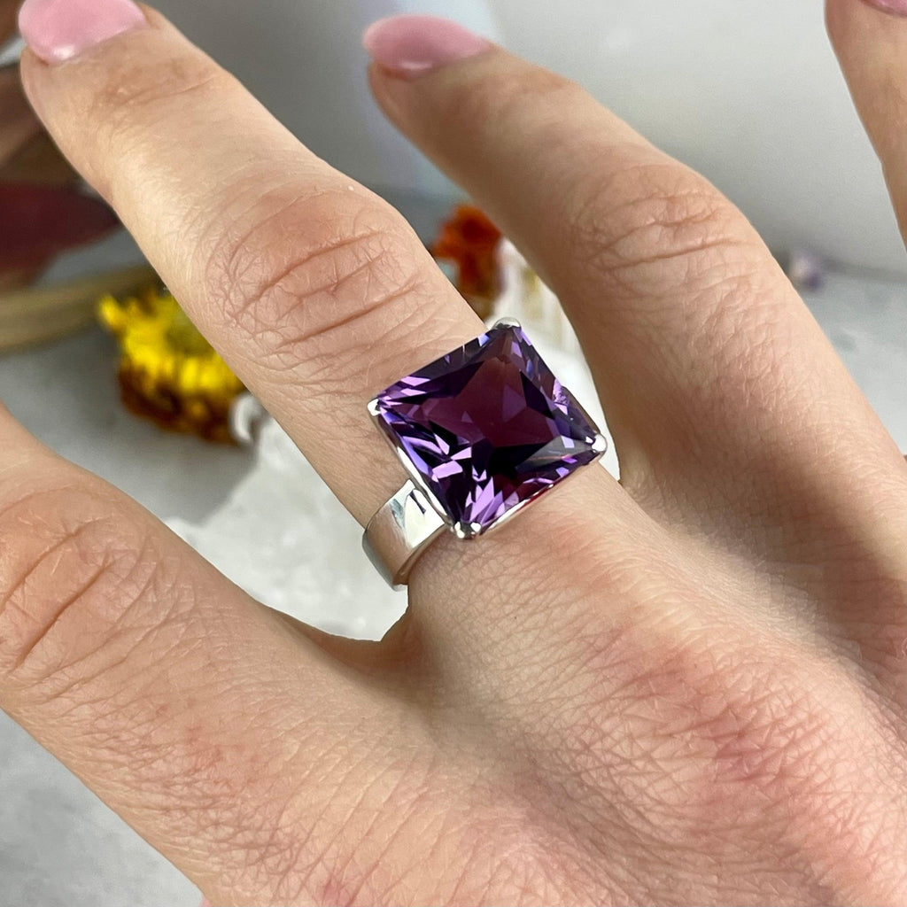 Classic Amethyst Ring