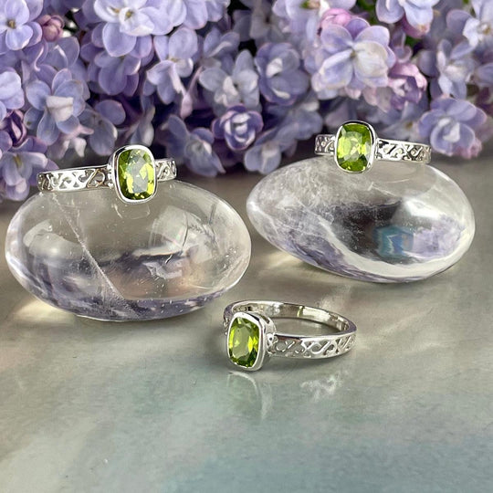 Peridot Rectangle Ornate Band Ring
