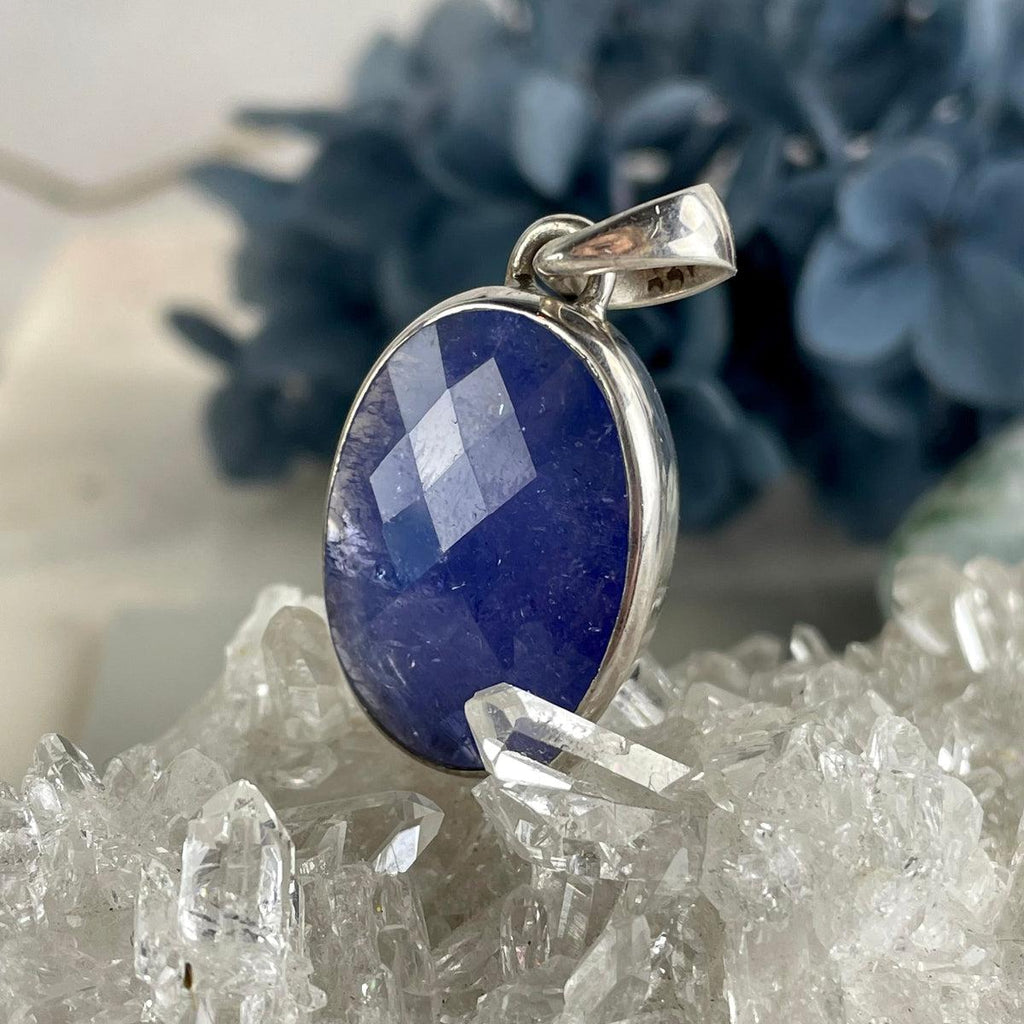 Tanzanite Oval Pendant