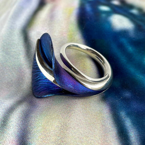 Janusz Szkutnik Titanium & Sterling Silver Hand-Etched Straight Edged Lily Ring