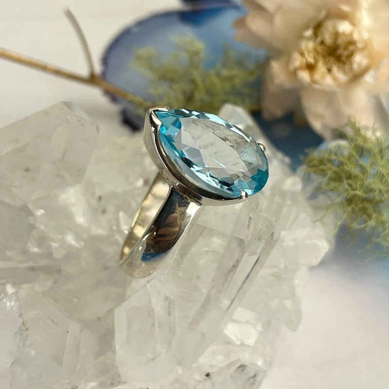 Blue Crystal Teardrop Ring