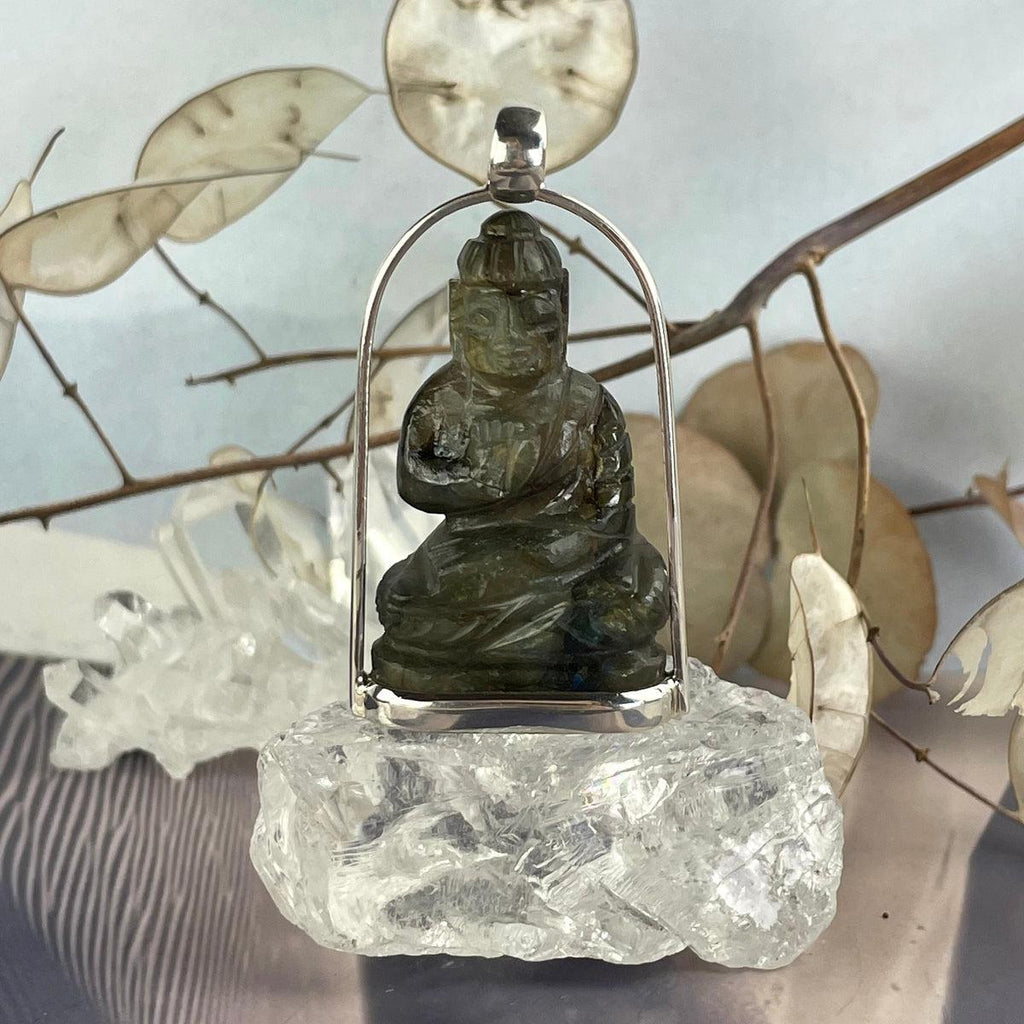 Labradorite Carving Pendant