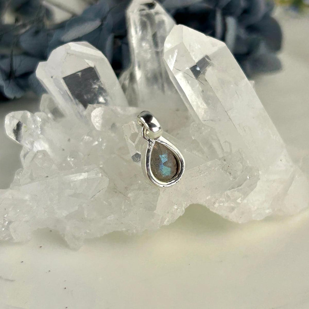 Tiny Labradorite Pendant