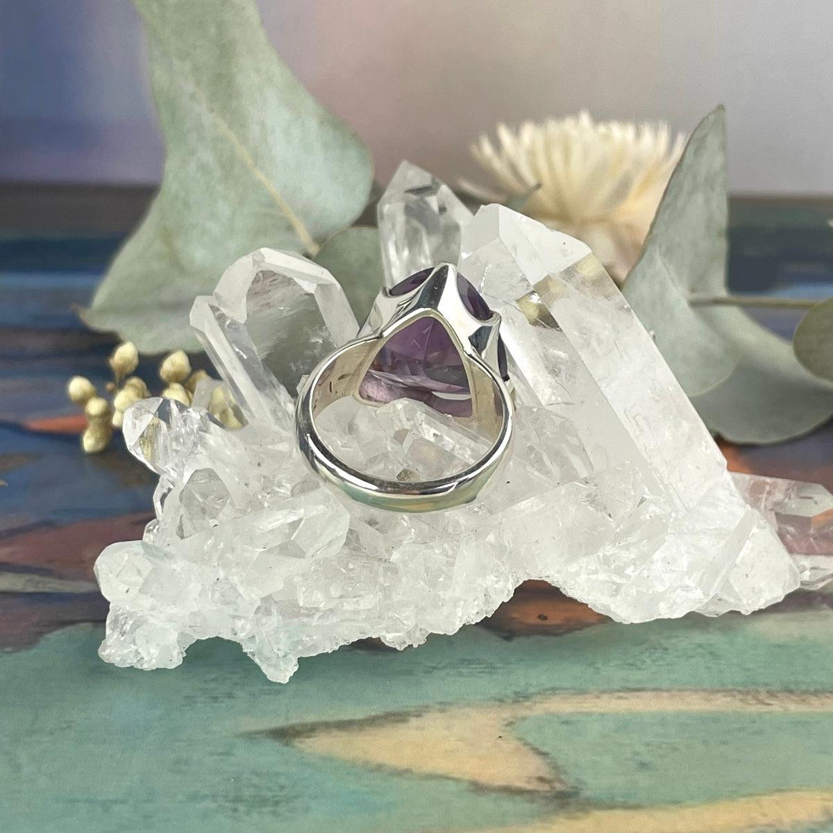 Royal Style Gemstone Ring