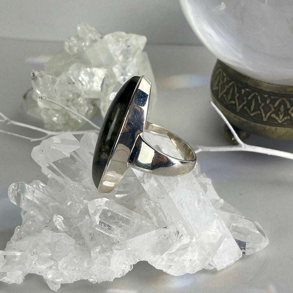 Strong Flash Labradorite Ring