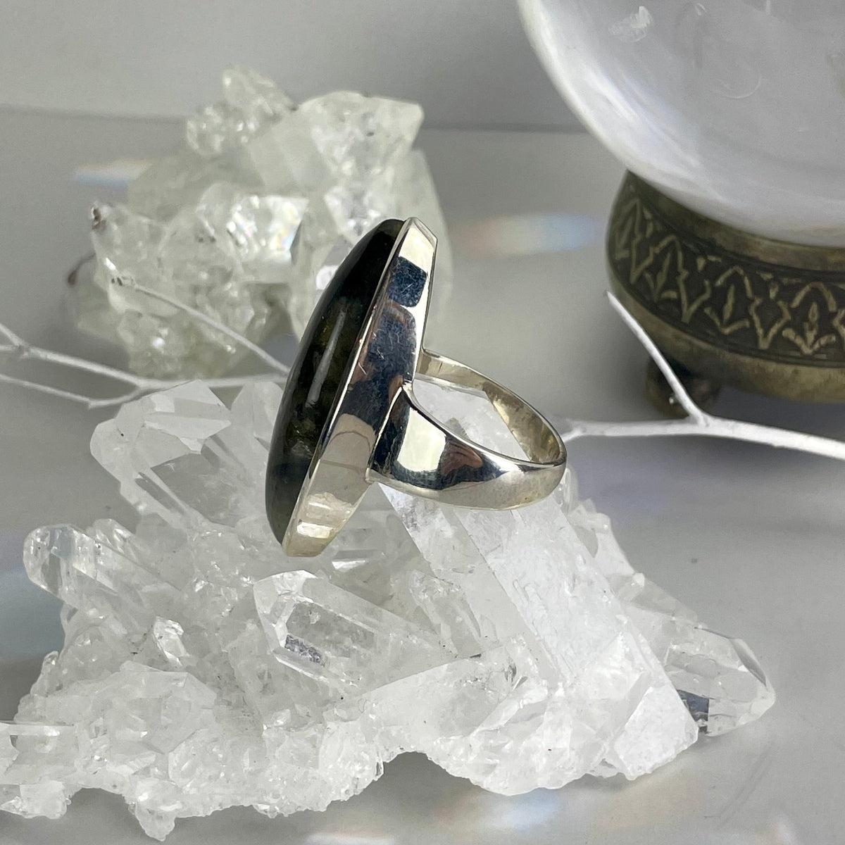 Strong Flash Labradorite Ring